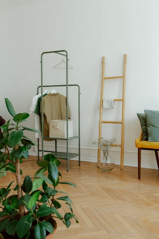 Simple Ways to Create a More Organized and Cozy Home Environment